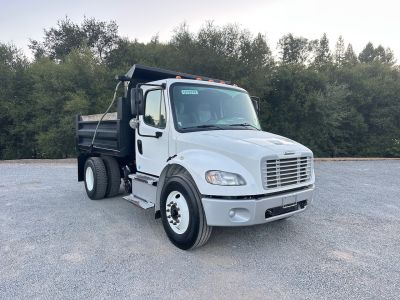 2017 Freightliner M2106 2 Axle Dump Truck front side