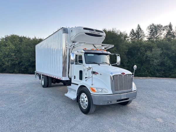 2020 Peterbilt 337 2 Axle Reefer Truck