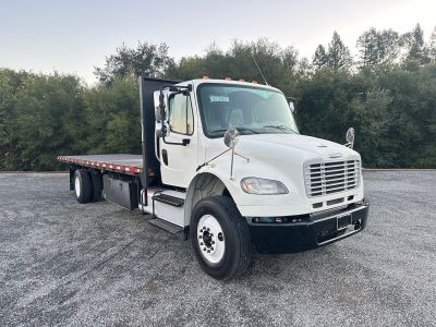 2016 Freightliner M2106 2 Axle Flatbed Truck