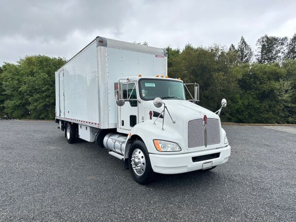 2017 Kenworth T270 2 Axle Van Truck