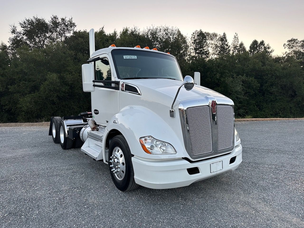 2019 Kenworth T680 Day Cab with Low Miles | chartertrucks1 ...