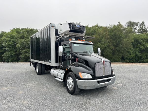 2018 Kenworth T270 2 Axle Reefer Truck