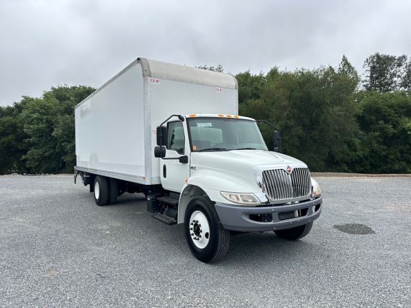 2020 International MV607 2 Axle Van Truck front view