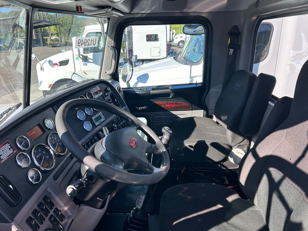 2021 Peterbilt 389 Day Cab with a Cummins X15 | CharterTrucks