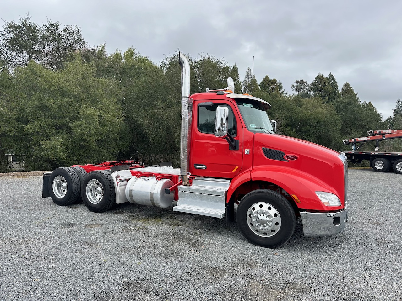 Peterbilt 579 3 axle day cab