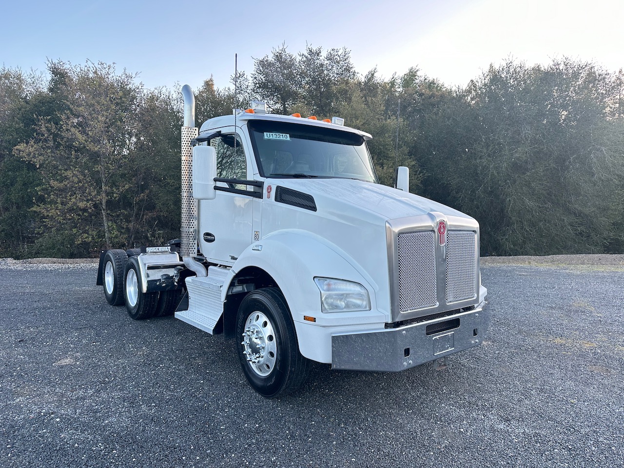 2016 Kenworth T880 Day Cab | $49900 | Charter Trucks